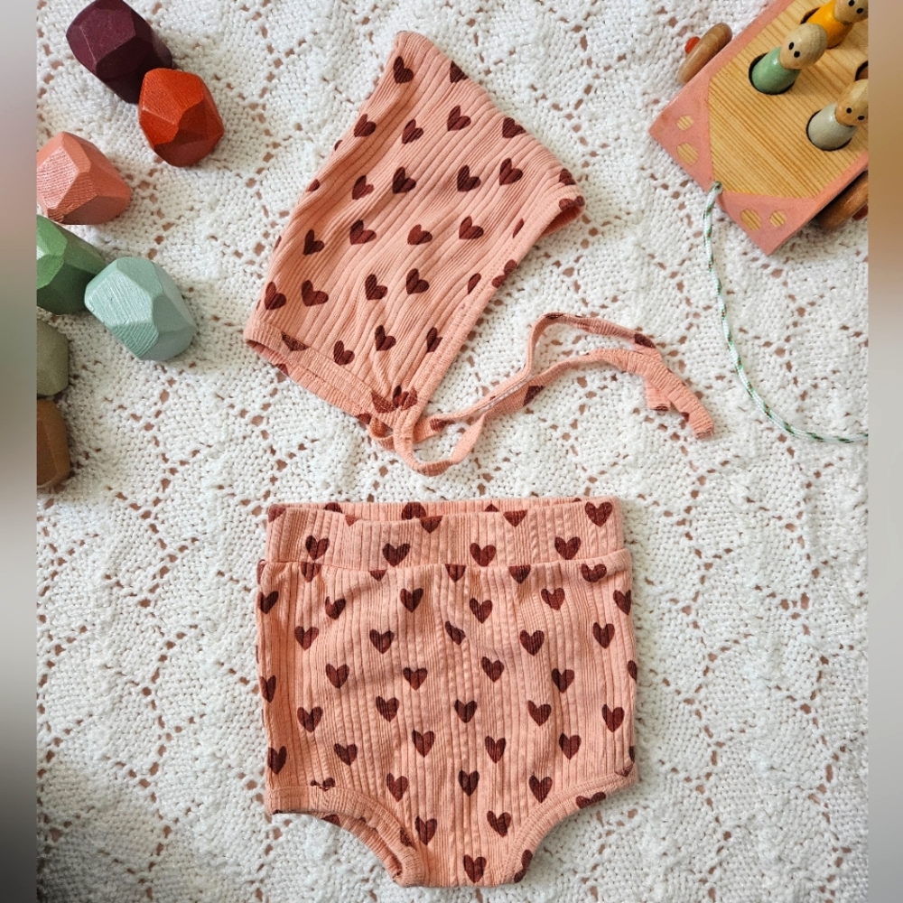 Kate Quinn, bonnet and bloomers, 6-12 months